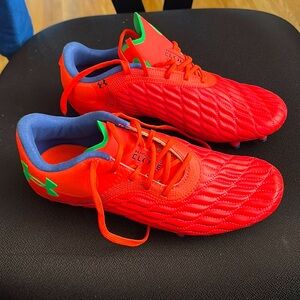 Brand new- Under Armour Clone Magnético Pro 3.0 FG cleats, orange/red/lime 6Y